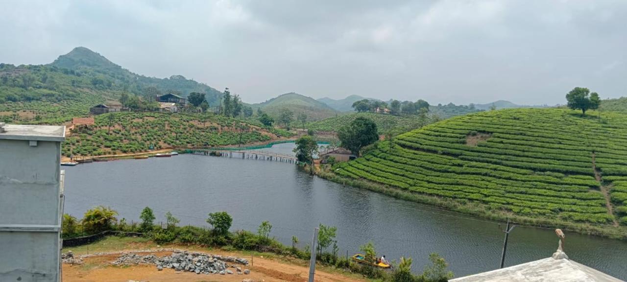 Хостел Vagamon Lake Palace Экстерьер фото