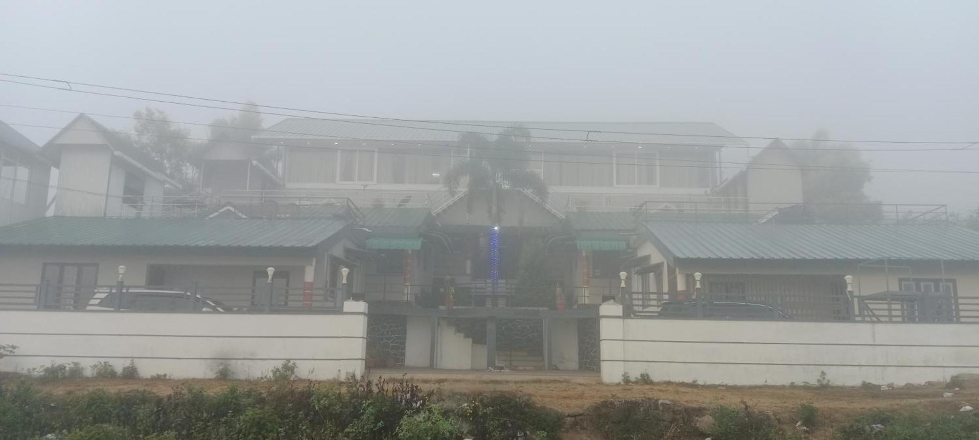 Хостел Vagamon Lake Palace Экстерьер фото
